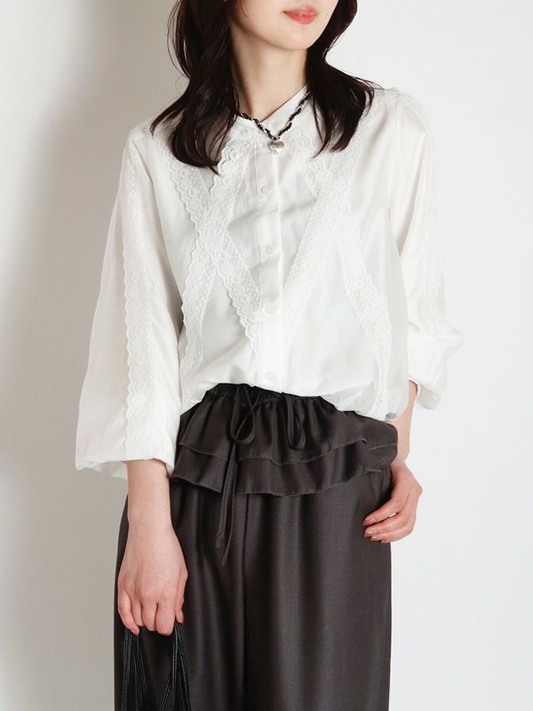 レースデザインクロップドブラウス | COQULE Online Shop