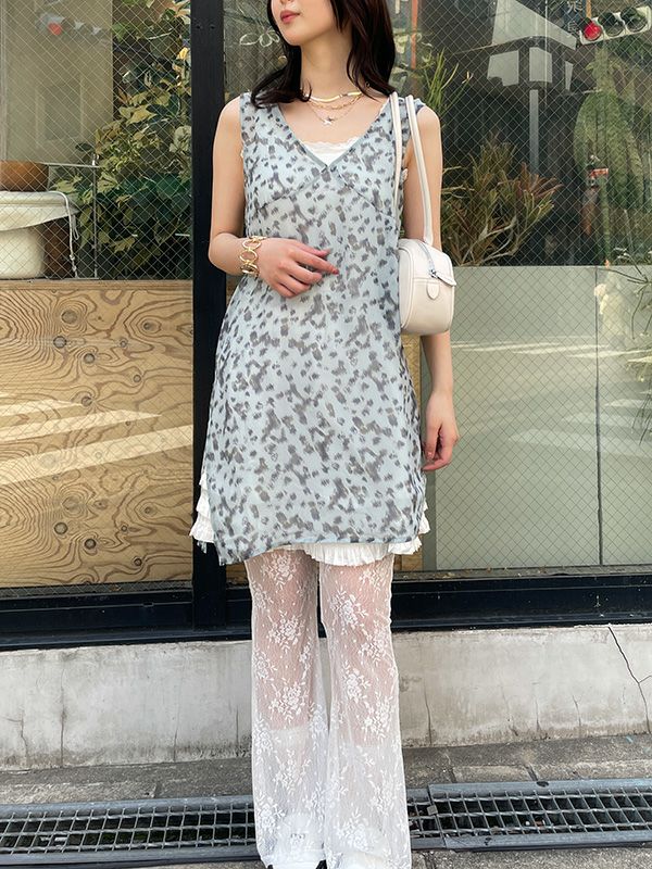 総柄ノースリーブブラウス | COQULE Online Shop
