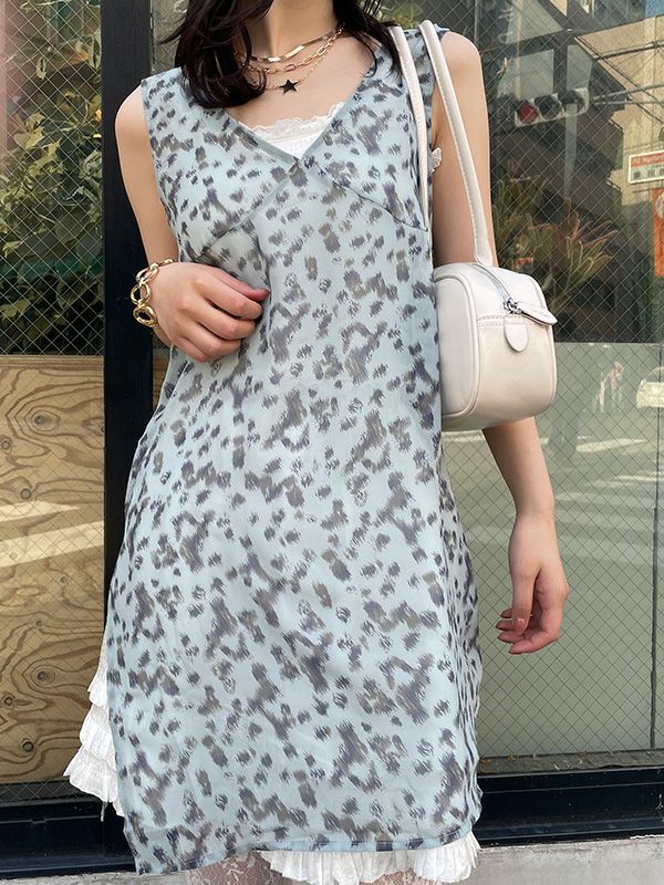 総柄ノースリーブブラウス | COQULE Online Shop