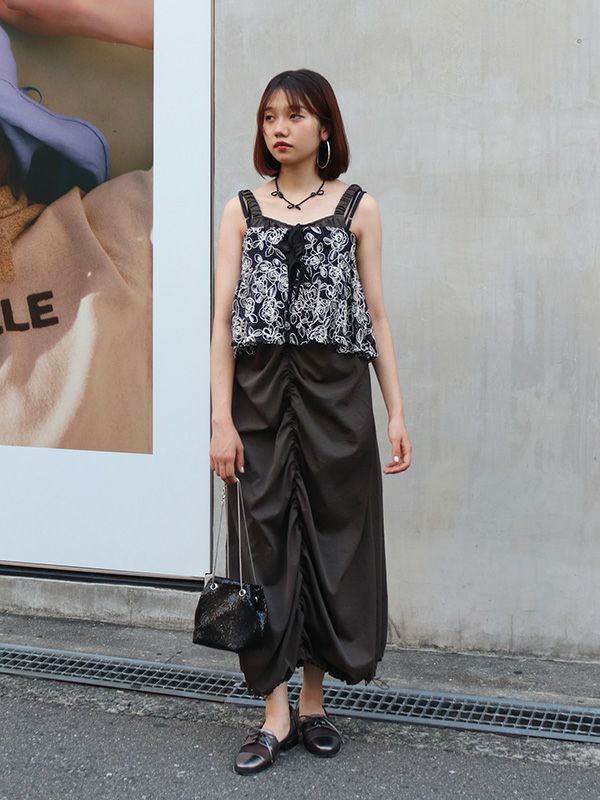 シャーリングストラップキャミワンピース | COQULE Online Shop